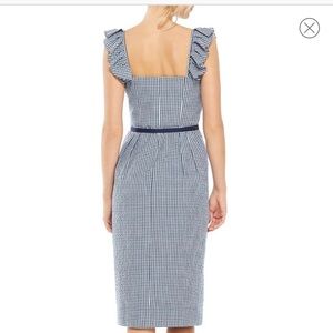 Size 4 Gal Meets Glam Carly dress